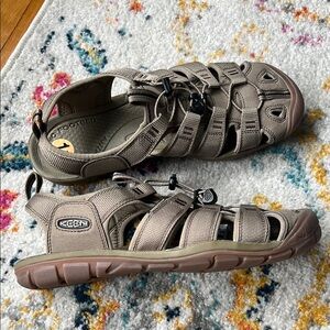 Keen Men’s Size 11 Clearwater CNX Waterproof Sandal